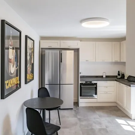 Bruna - Capitol Lifestyle Villa *